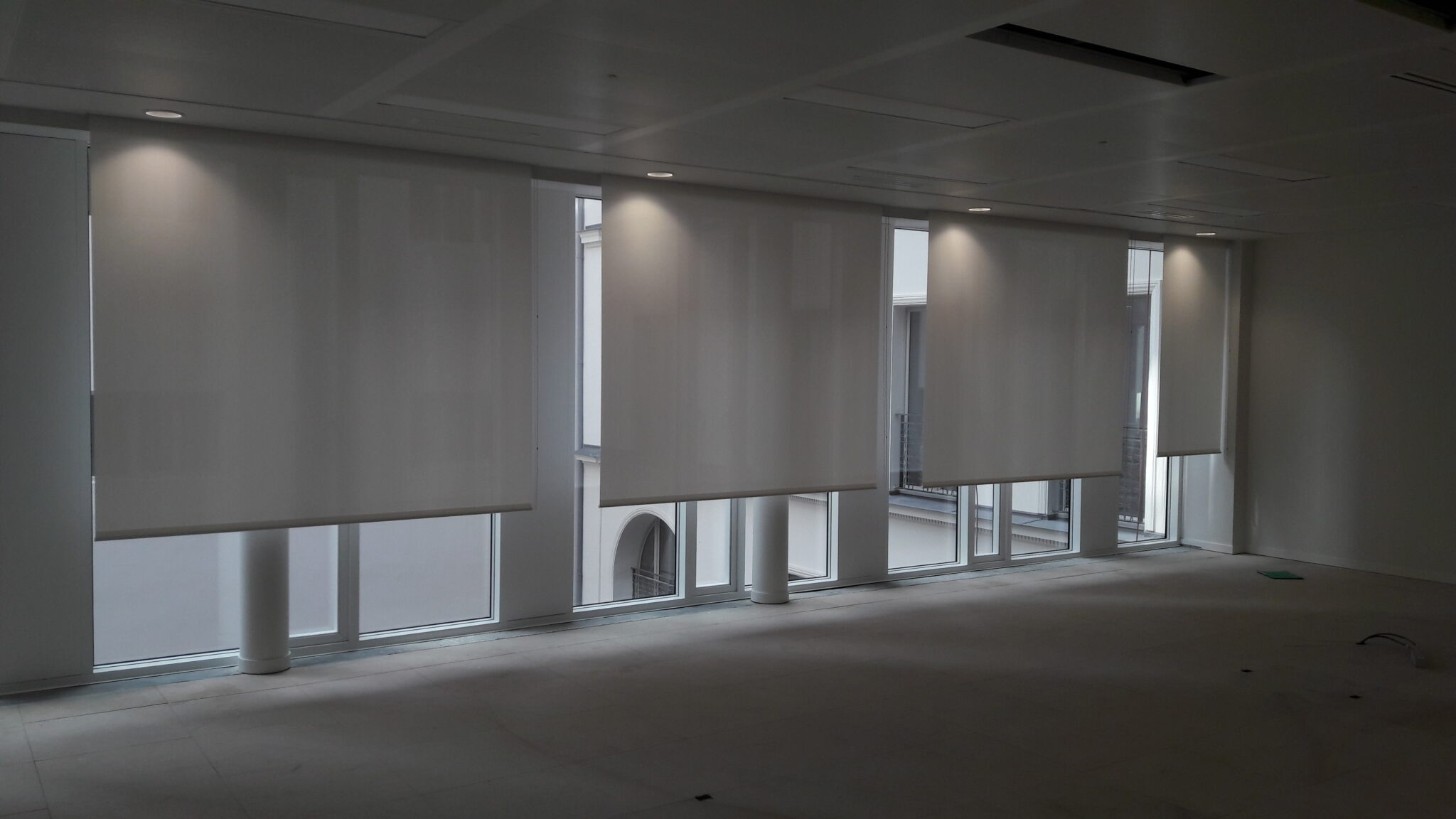 Paris – Stores verticaux – Le Shift